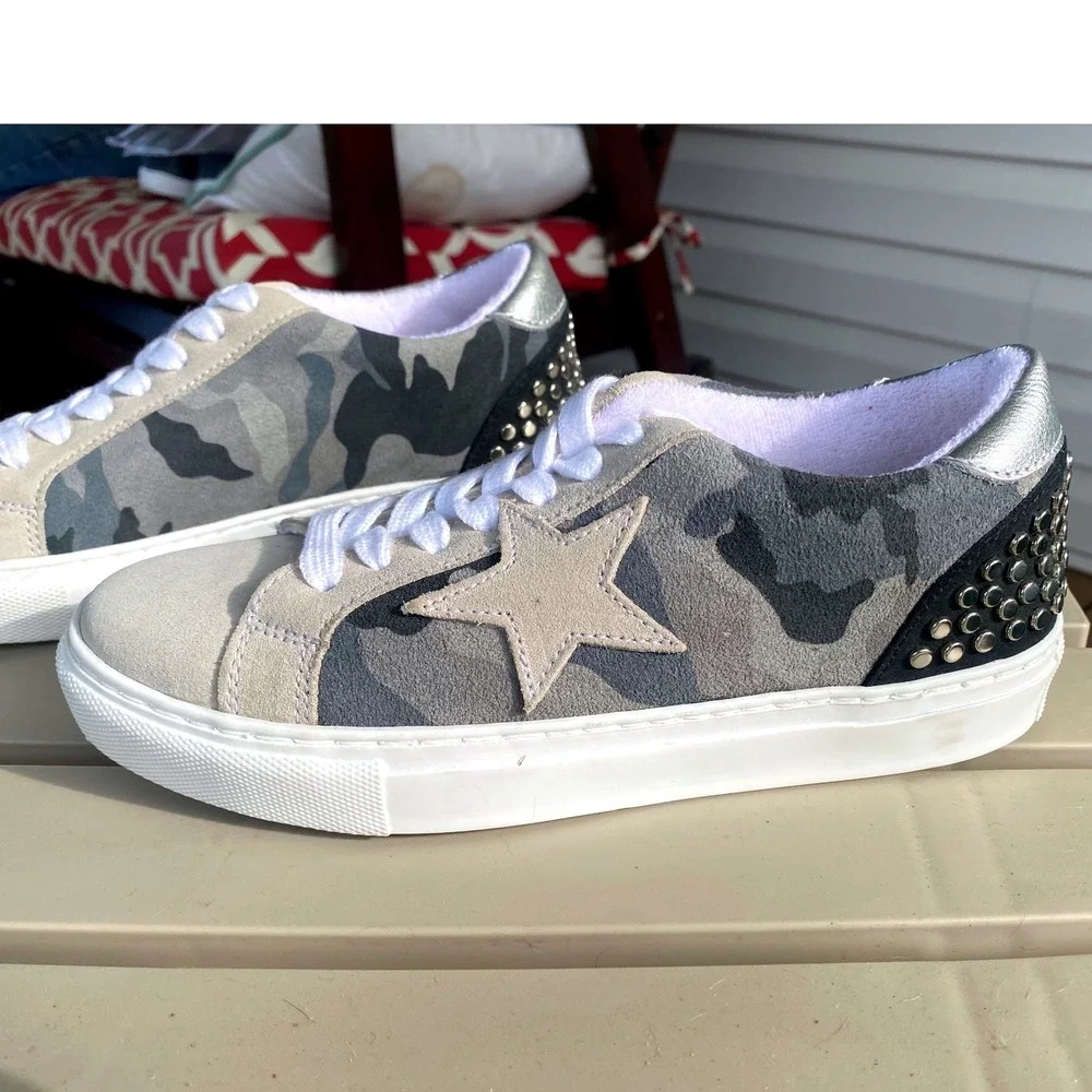 Steven New‎ York Camo Sneakers Studded Star Accent Casual Shoes Size 6 NWOT